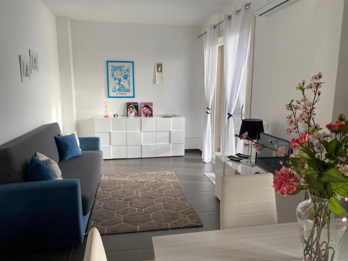 Seaside Apartments Casa Carla E Casa Andrea Olbia Dış mekan fotoğraf